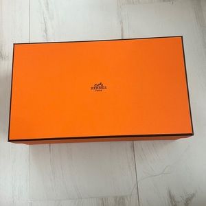 Hermes box 11 x 6.5 x 3.8